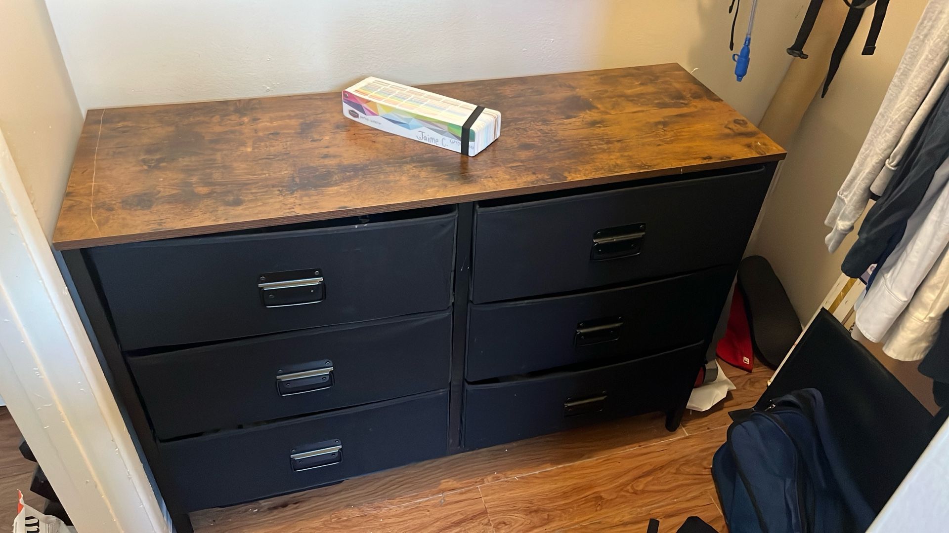 Lightweight Dresser