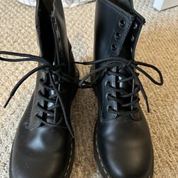 Doc Martens Size 9 - Only Worn Twice 