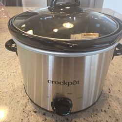 3.0 qt crockpot/ slow cooker