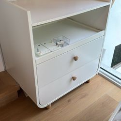 Convertible Changing Table 