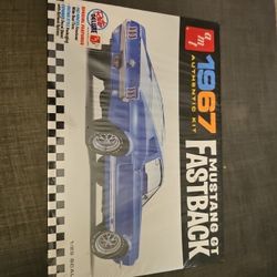 AMT 1/25 1967 Ford Mustang GT Fastback Model Kit AMT1241-MINT