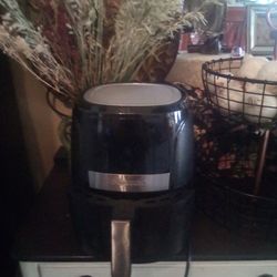Black airfryer