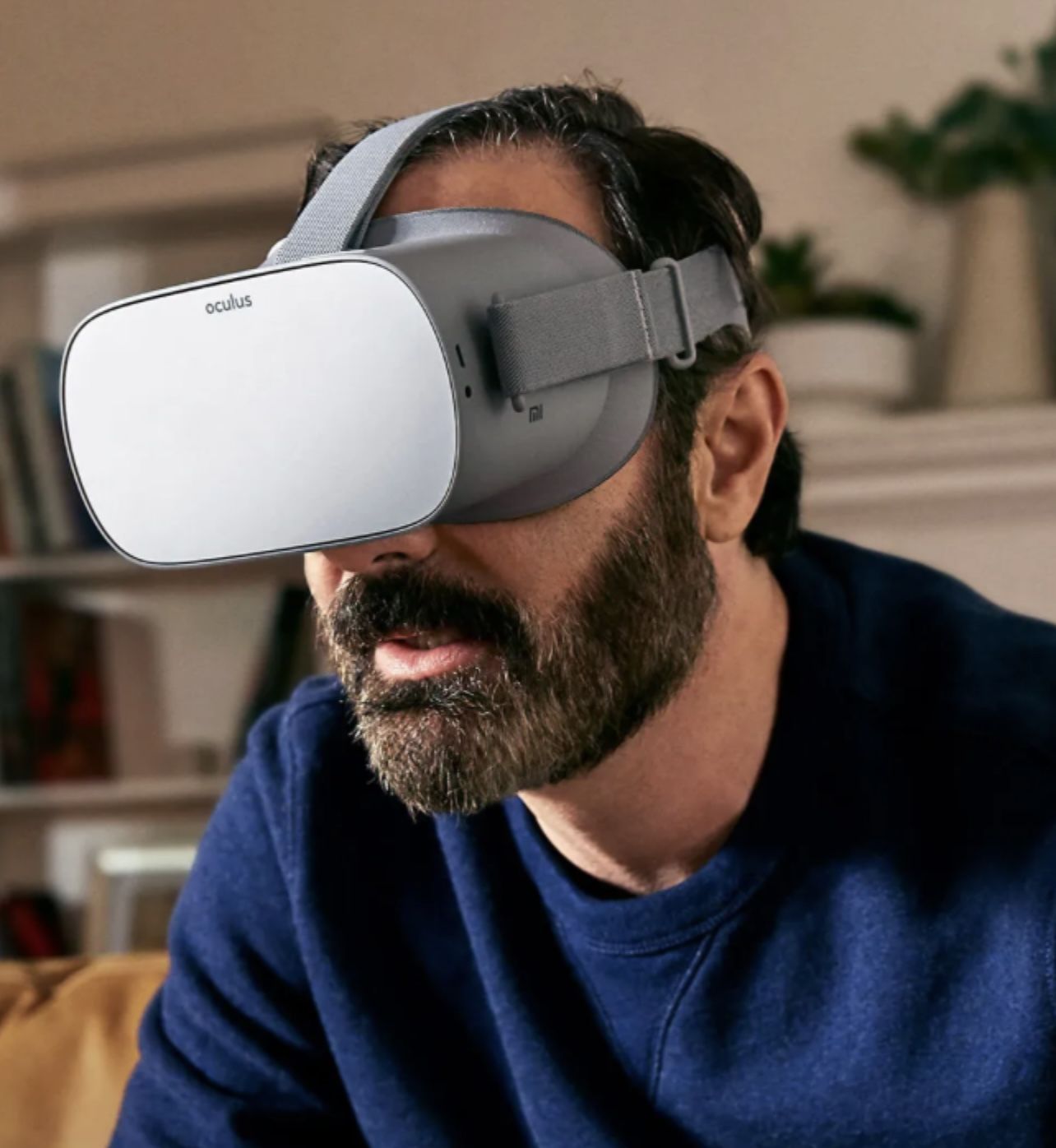 OCU LUS Go All in One Virtual Reality VR Headset 64GB From Facebook. To Play Games Watch Movies Videos Etc.