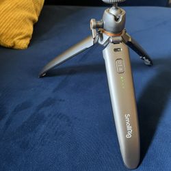 Charging Mini Tripod 