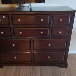 Dresser 10 drawers