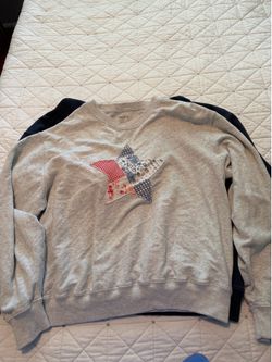 Hollister sweatshirt Medium