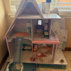 LOL Surprise Winter Disco Chalet