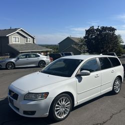 2010 Volvo V50