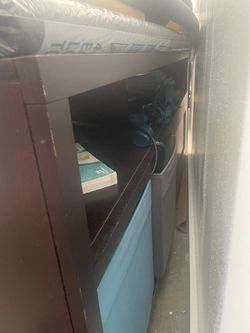 Entertainment center
