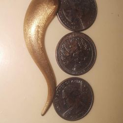 14k Huge Horn Pendant