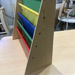 Kids book shelf