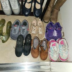 7 Pair Of Shoes Size 9 And 10 All For 20