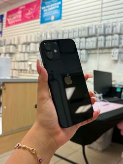 iPhone 12 64GB UNLOCKED 🔓