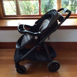 Graco folding stroller and car seat system 