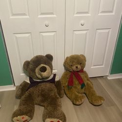 2 Giant Teddy Bears