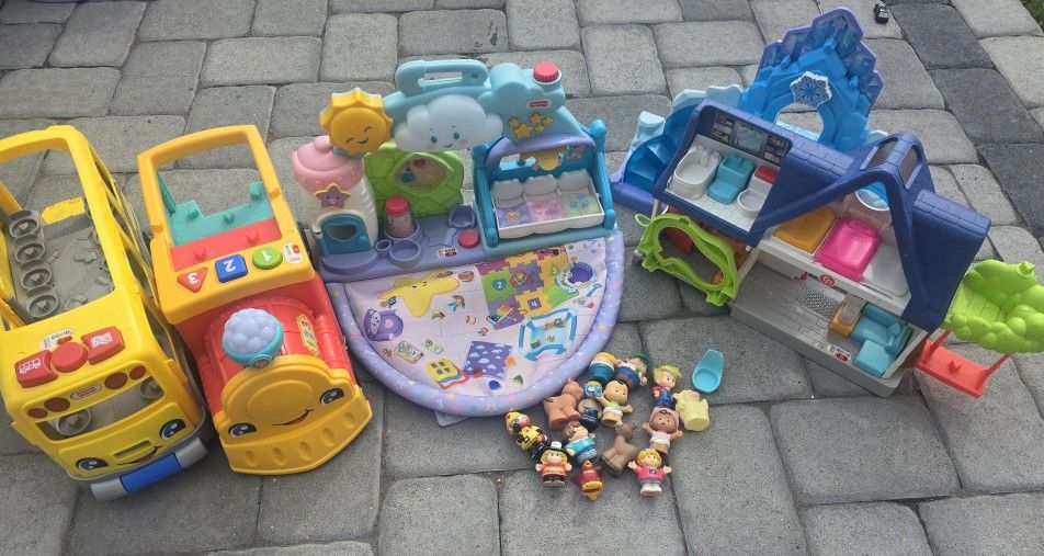 Bunch Of Little People Toys!