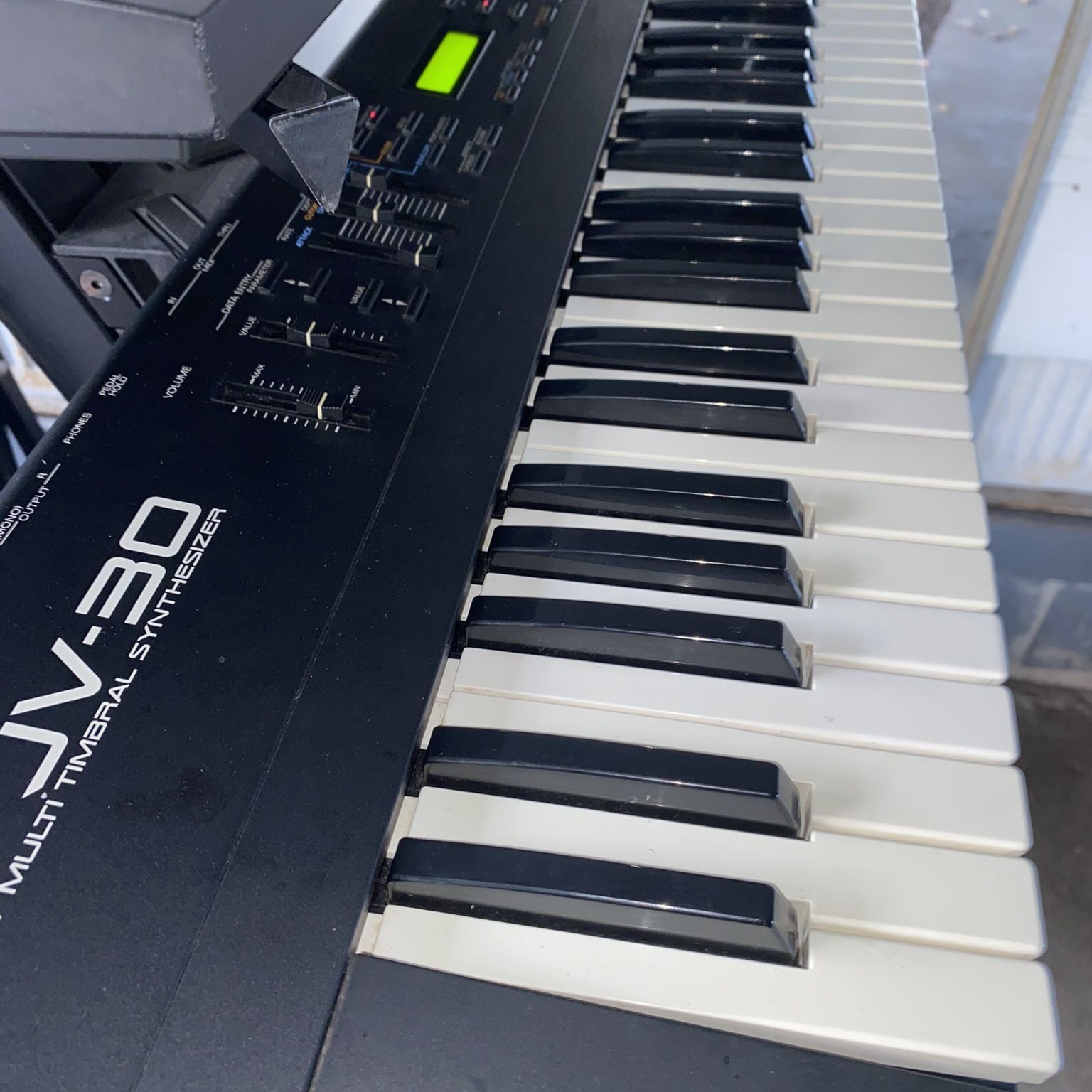 Roland Jv 30