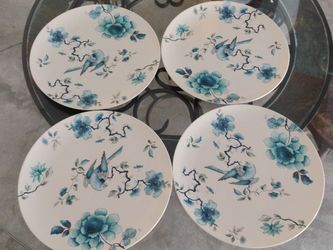 (4) Wedgwood Blue Bird dinner plates