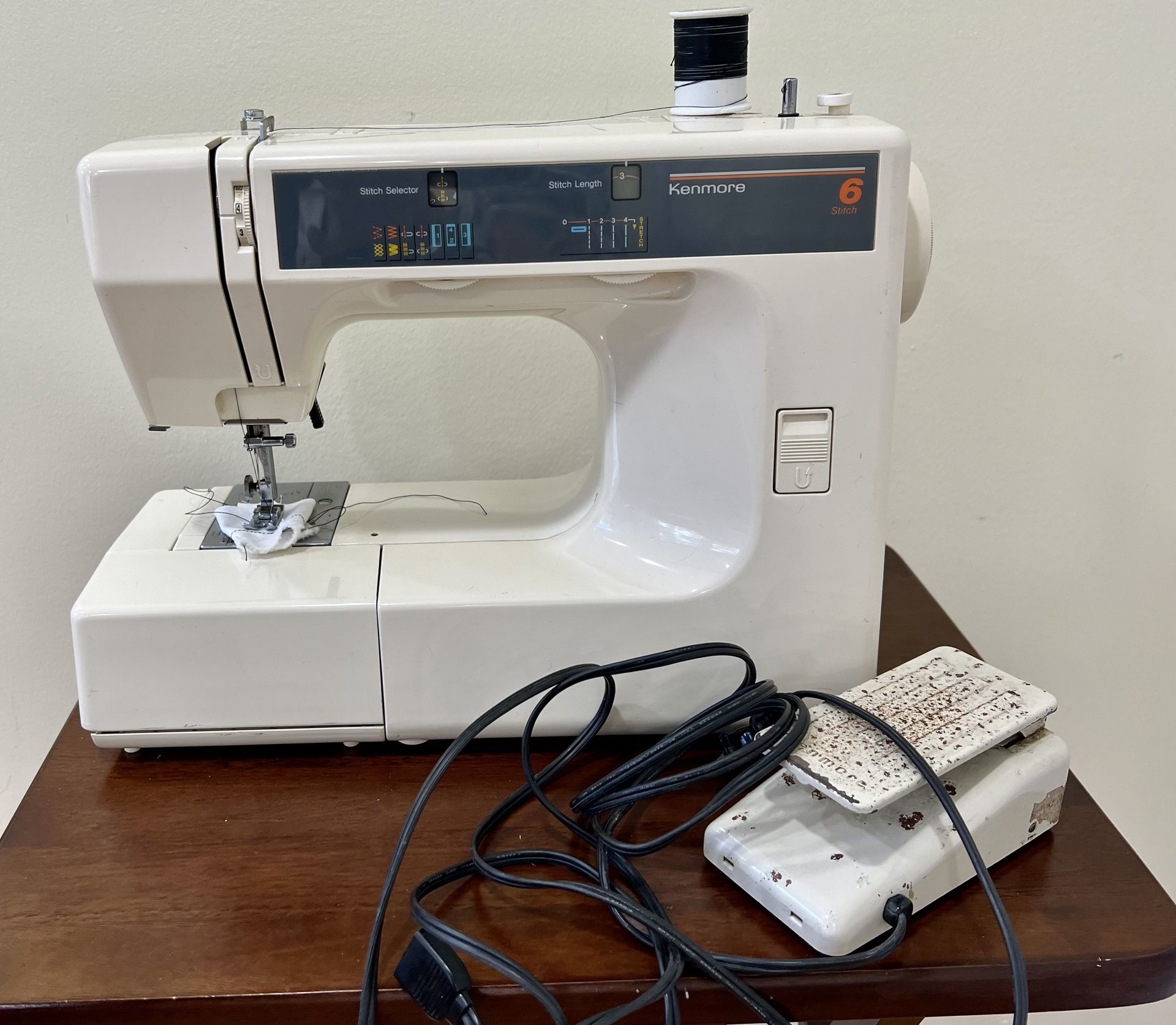Kenmore 6 Stitch Sewing Machine- Serviced And Working 