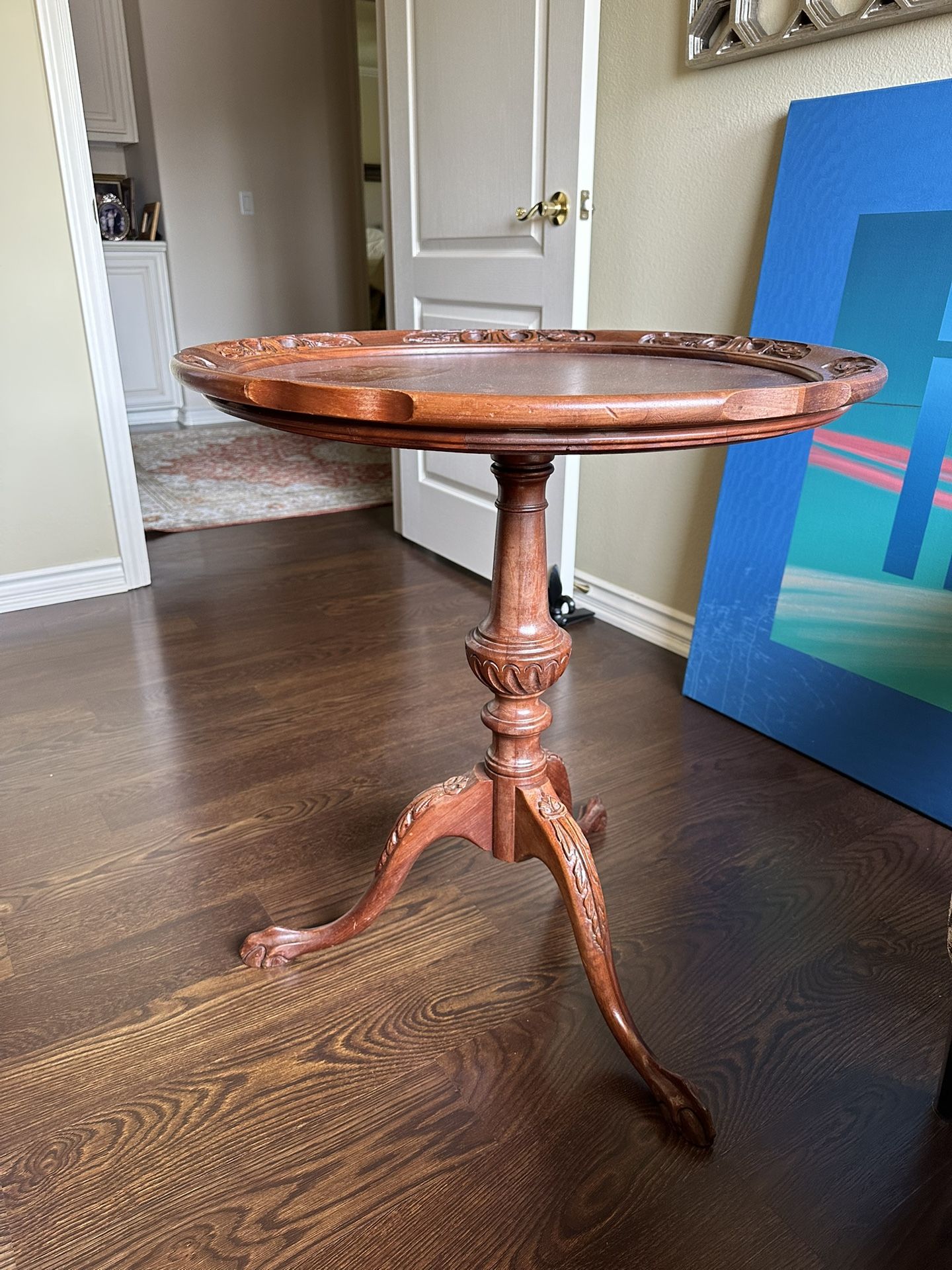 Antique Round Table 