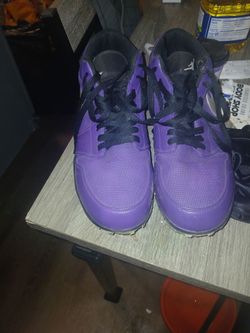 Football cleats