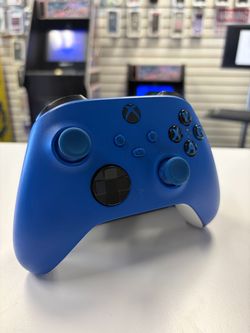 Microsoft Xbox Wireless Controller (Model 1914) Shock Blue