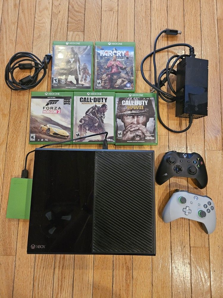 Xbox One Console + 2 Controllers + 5 Games + 2TB Seagate External Harddrive