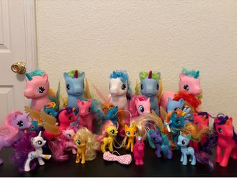 Lot of pony toys