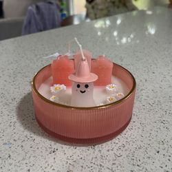 Cupcakes And Cashmere Ghost Candle