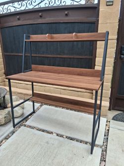 44.02W x 20D x 50H desk
