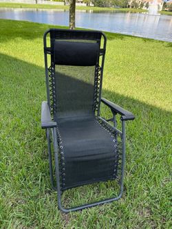 Zero Gravity Style Outdoor Lounge Reclining Folding Chair