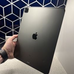 Apple 12.9” iPad Pro 4th Gen 256GB WiFi+Cellular Like New! 