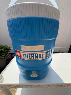 Thermos Beverage Dispenser