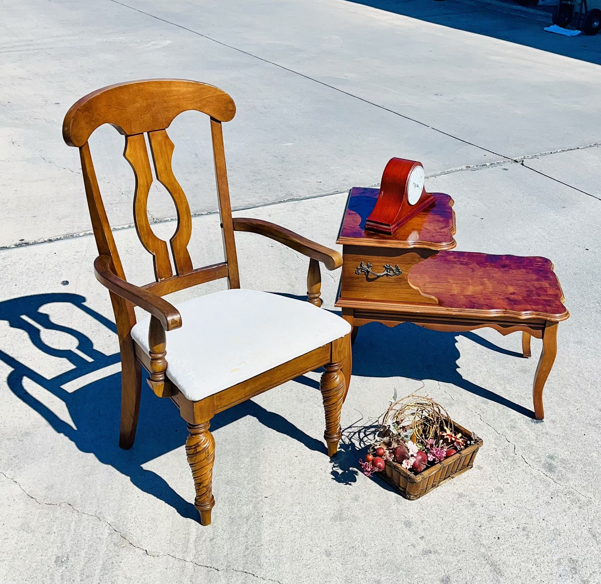 VINTAGE ROOM TO GO : SOLID WOOD TWO TIER PHONEBOOK TABLE & BEAUTIFUL STURDY SOLID WOOD UPHOLSTERED 🪑 INTRICATE LEG DETAIL & CLOCK 🕰️ & FALL DECOR!