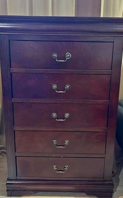 Dresser 5 storage