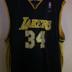 Black And Yellow Lakers Jersey 