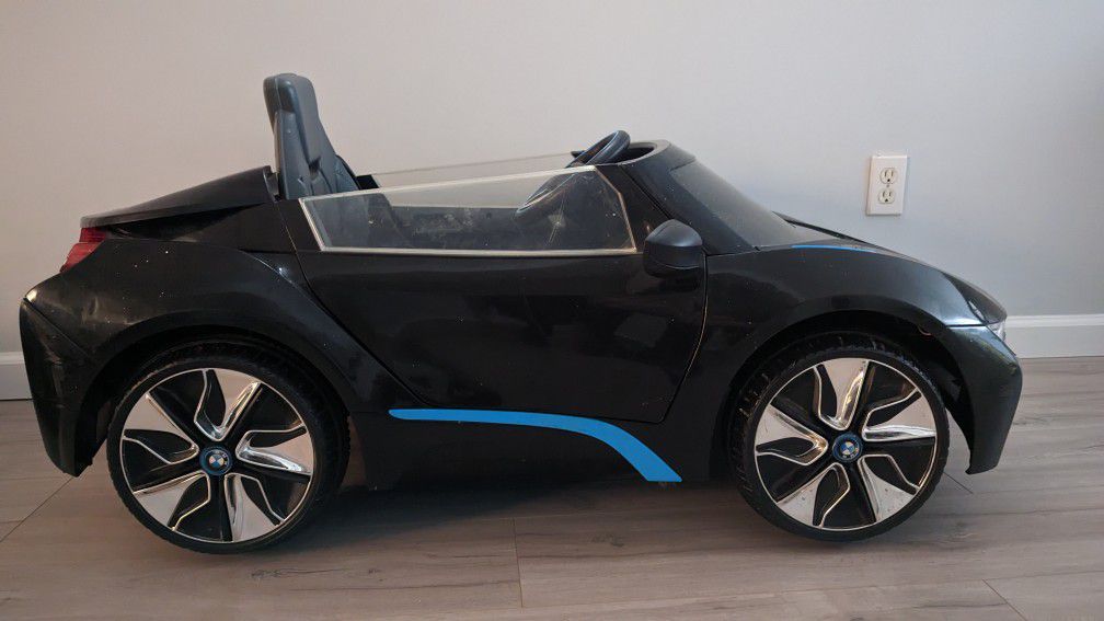 Ride On Toy -Battery Powered BMW i8 Spyder
