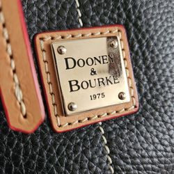 Like New! Dooney & Bourke Shoulderbag