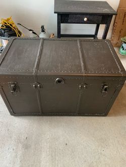 Vintage trunk 40 long 19 deep