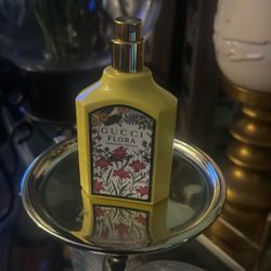 Gucci Amarillo 