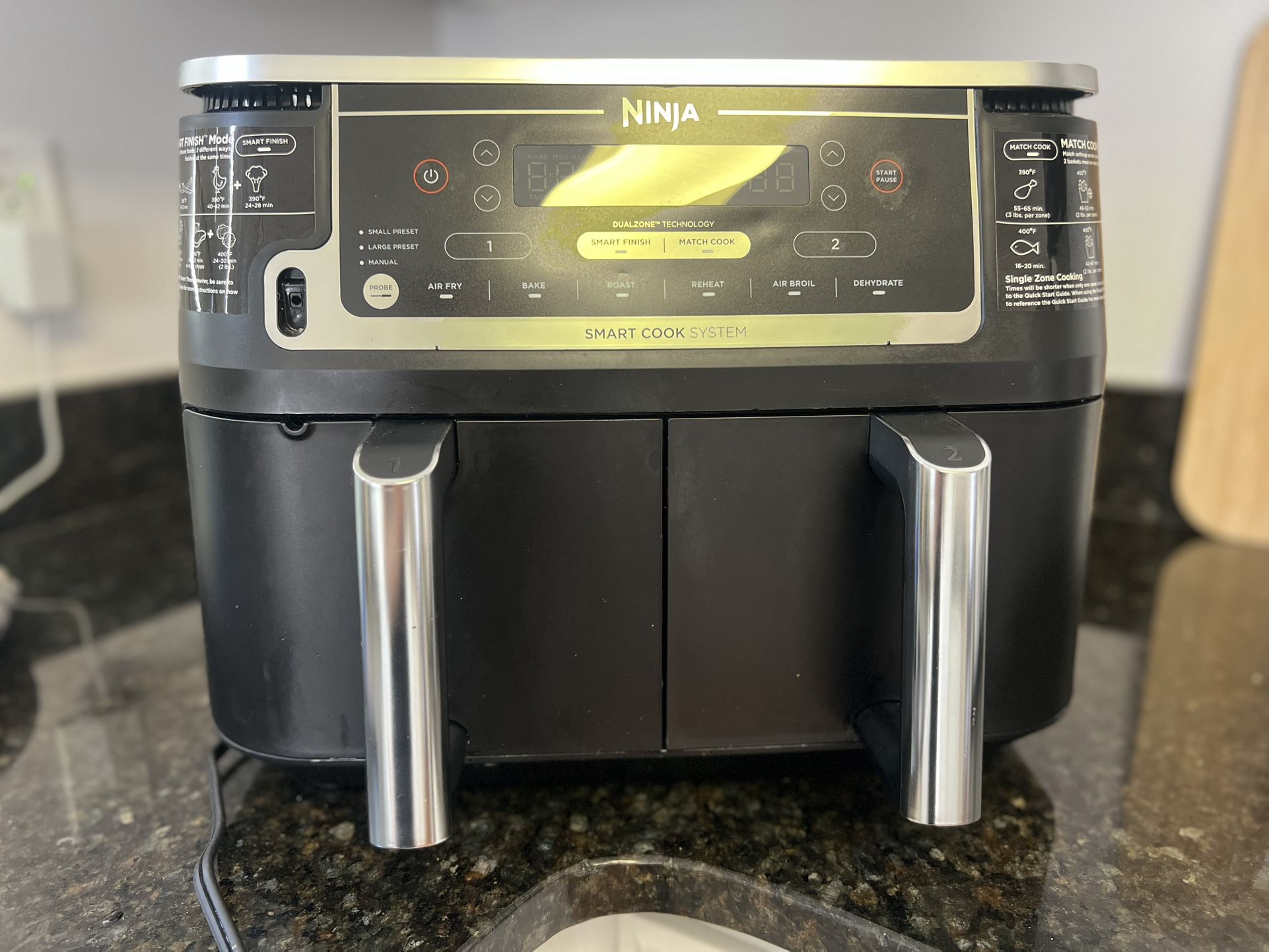 Brand new Ninja DZ550 Foodi 10 Quart