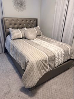 Full Size Bed
