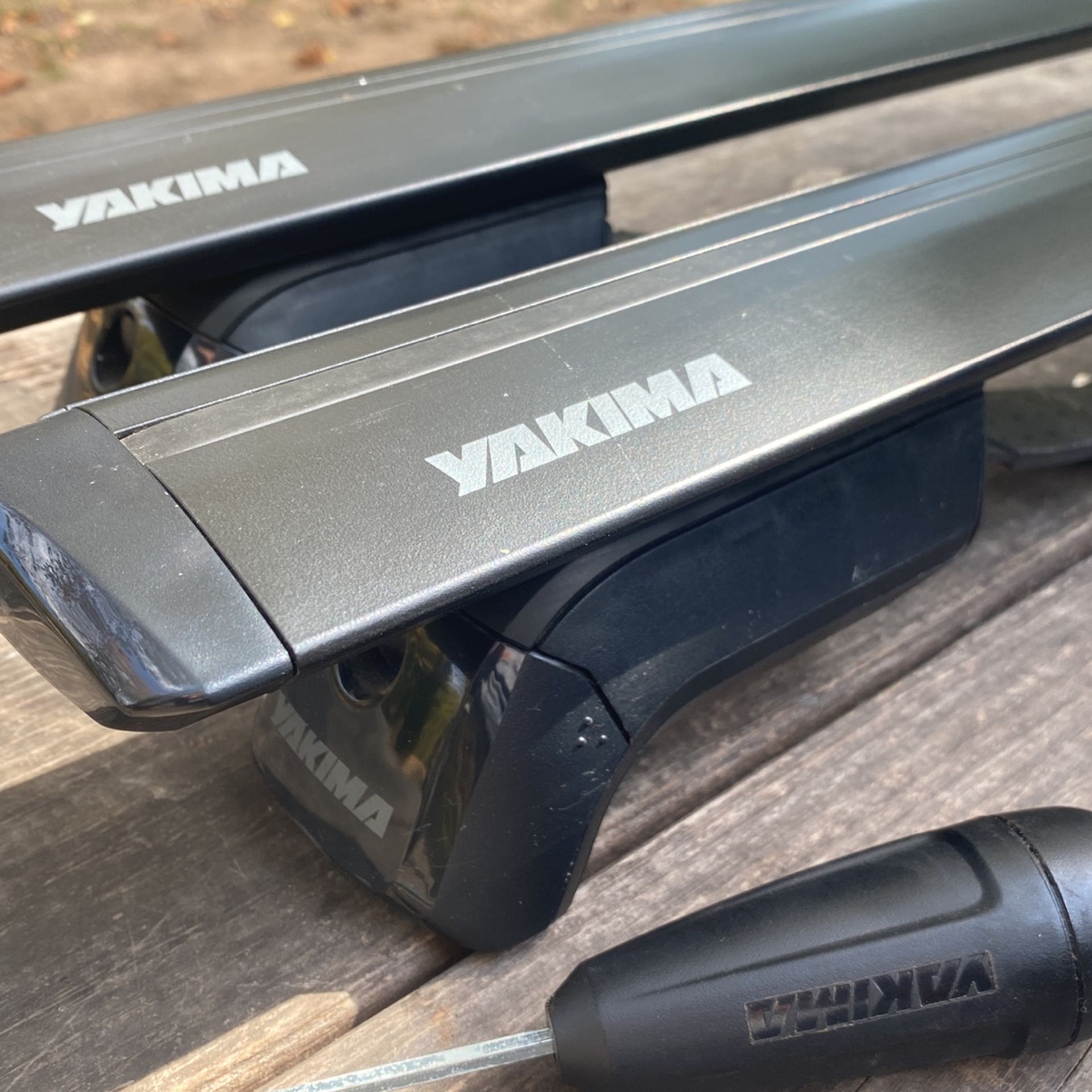 YAKIMA Roof Rack With Crossbars And Tool