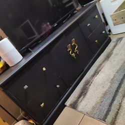 Cobra TV Stand/Dresser Black