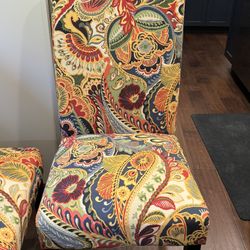 Six Beautiful Dining Chairs, Excellent Condition.