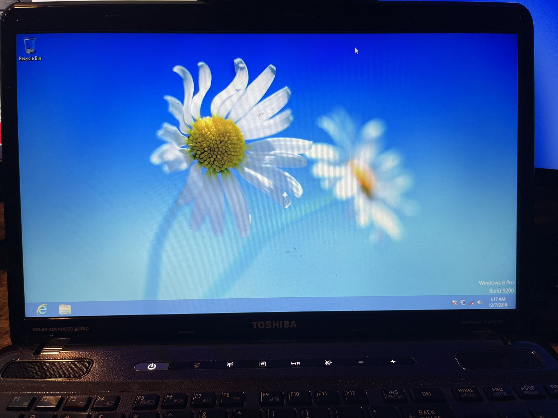 Toshiba Satellite A665-S6904 Laptop