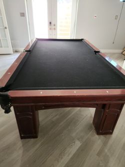 Large 9' Pool Table