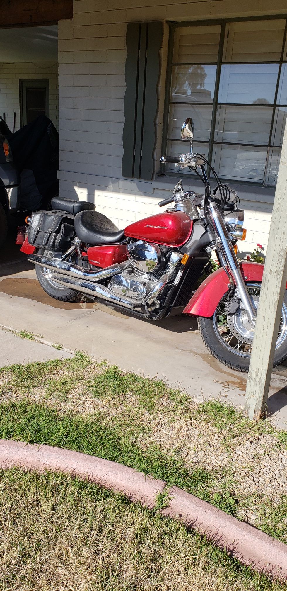 2015 honda shadow aero excellent condition 750 asking 4500 or best Offer title clean bad pic..need to wash bike.