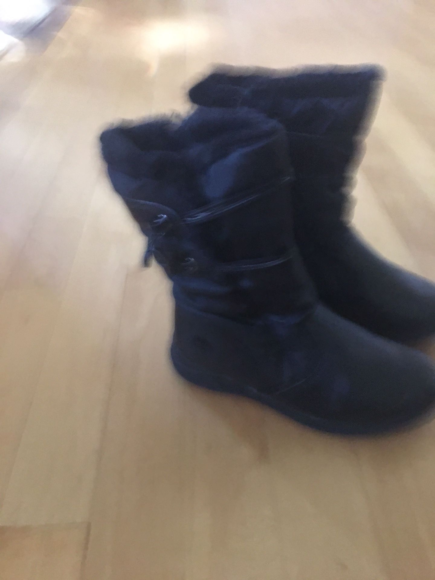 Women’s size 8 for lined Totes boots Great condition