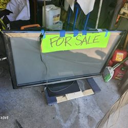 Panasonic FLAT SCREEN 55' Inch $40